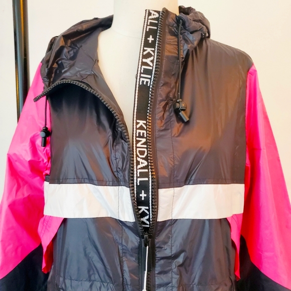 ✨️NEW✨️Kendall + Kylie - Trench coat jacket - Size S - Picture 5 of 5